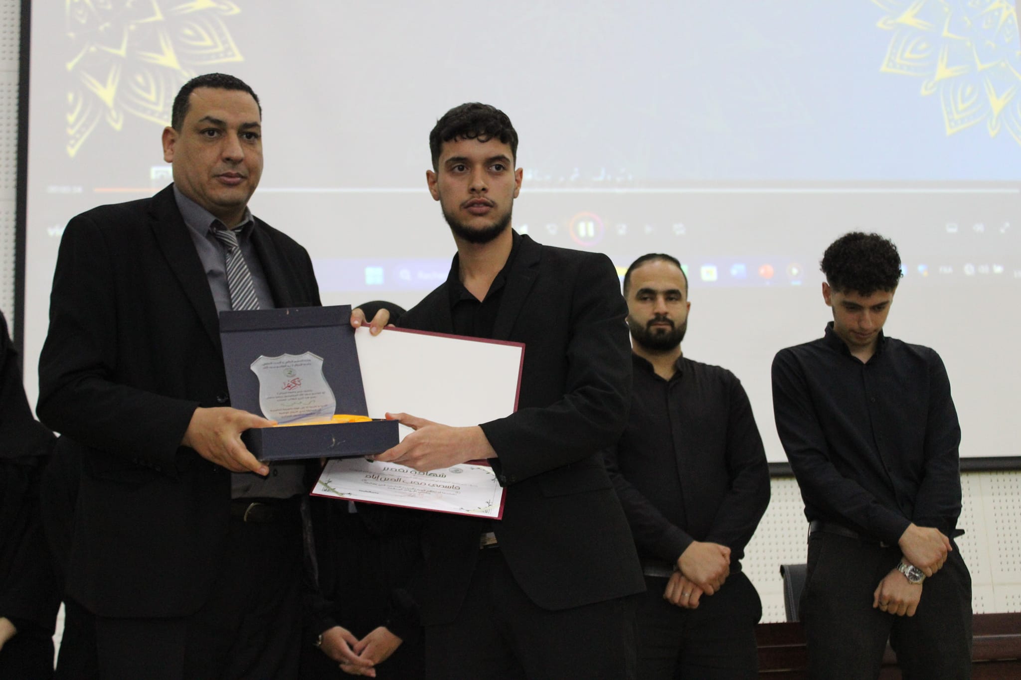 445000913 849911093837462 4626056035446804528 n