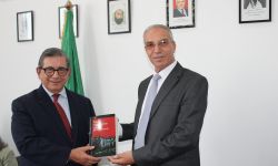 جامعة الجزائر 2 تستقبل وفدا دبلوماسيا رفيع المستوى من أمريكا اللاتينية وتخلد الأديب ماريو فارغاس يوسا بجدارية ثقافية